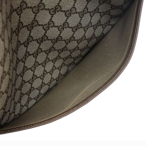 Gucci Beige Monogram Tote with Green and Red Straps - Picture 11 of 15